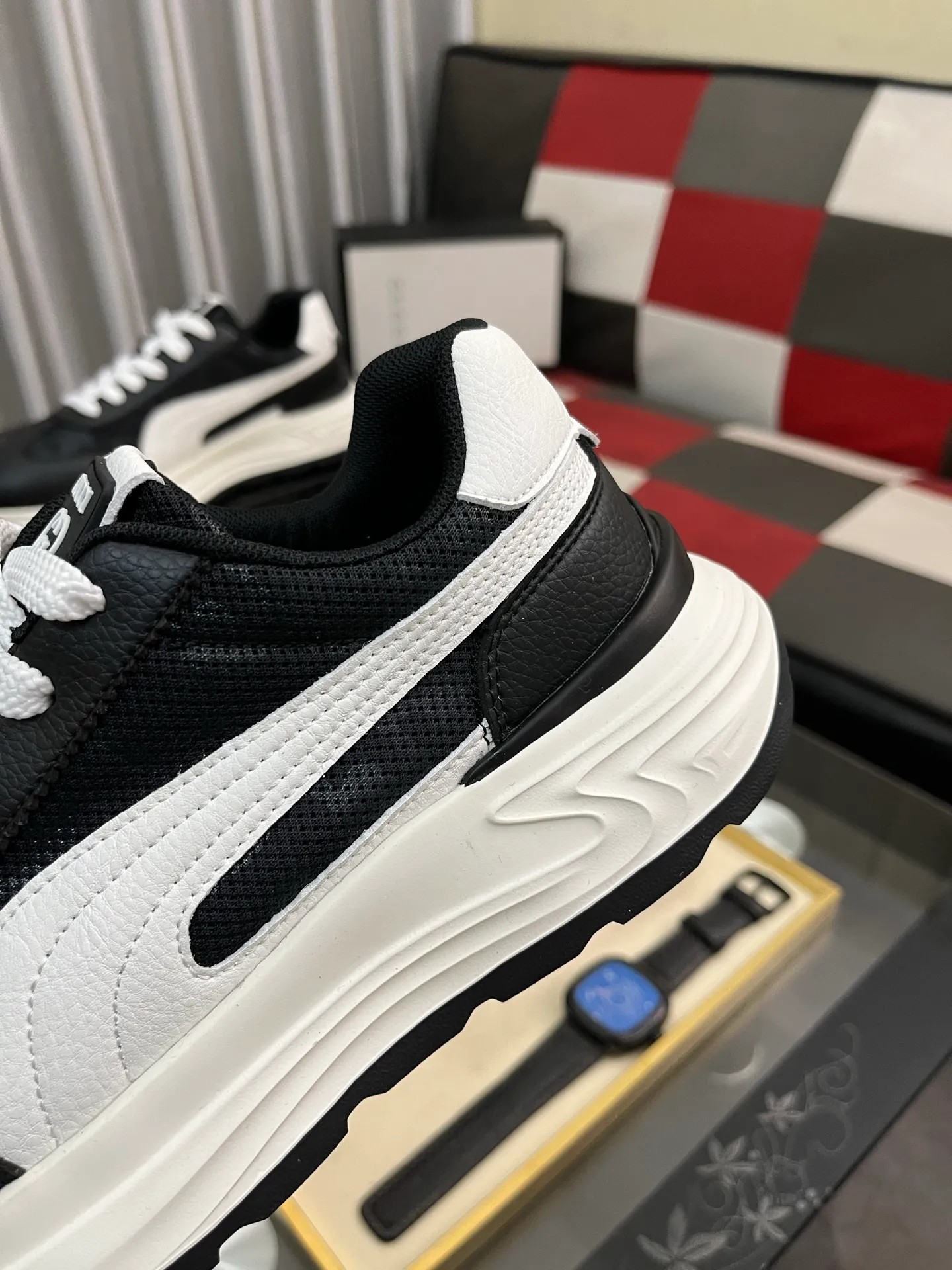 Men's Men's Shoes 💰458⌚️⌚️【GUCCI】Gucci men's latest white shoe series casual shoes! The official website is built 1:1. Upper: Made of imported cowhide, with electric embroidery ➕Inner lining: Made of high-quality first-layer pigskin, soft and comfortable. Picky material selection and exquisite workmanship give you the best enjoyment. Size: 38-443️⃣Colors available